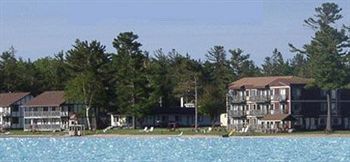 Waterfront Inn מקינאו סיטי מראה חיצוני תמונה